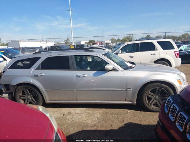 46111596 :رقم المزاد ، 2D8GV58295H661548 vin ، 2005 Dodge Magnum Rt مزاد بيع