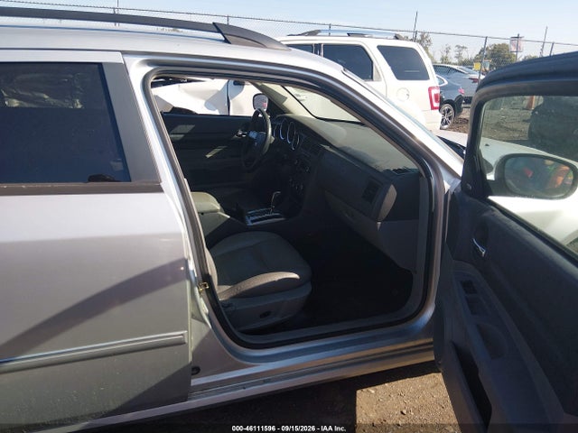 46111596 :رقم المزاد ، 2D8GV58295H661548 vin ، 2005 Dodge Magnum Rt مزاد بيع
