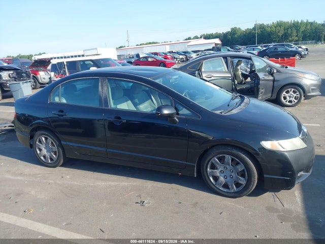 46111624 :رقم المزاد ، 2HGFA1F56AH325931 vin ، 2010 Honda Civic Lx مزاد بيع