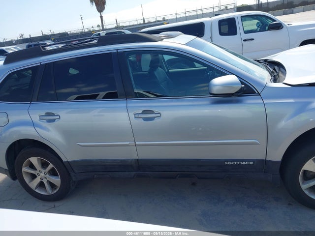 Subaru Outback 2.5i Limited 2014 4S4BRBMC3E3284661 Image 13