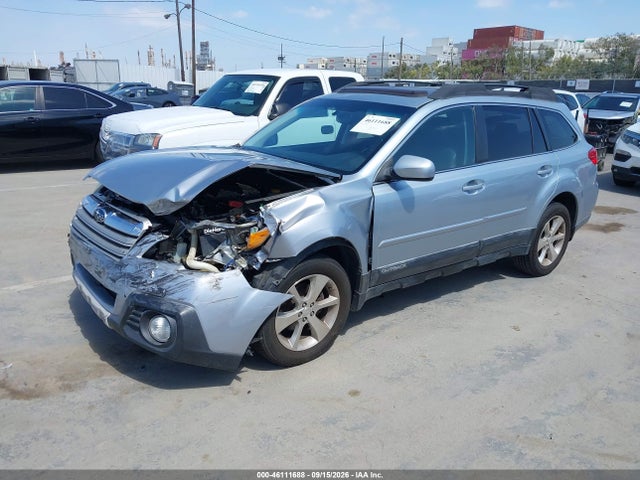 Subaru Outback 2.5i Limited 2014 4S4BRBMC3E3284661 Image 2