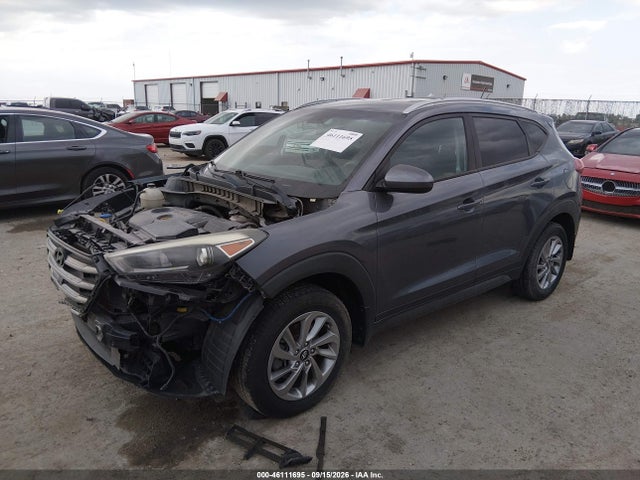 Hyundai TUCSON SE 2016 KM8J33A46GU186222 Image 2