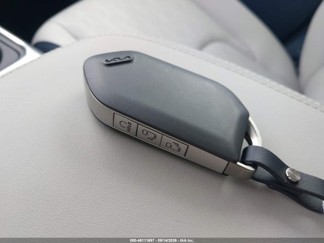 46111697 :رقم المزاد ، KNDNE5K31T6567797 vin ، 2026 Kia Carnival Mpv Sx مزاد بيع