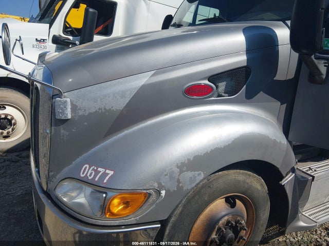 2006 Peterbilt 387 მანქანა იყიდება აუქციონზე, vin: 1XP7DB9X26D639625, აუქციონის ნომერი: 46111831