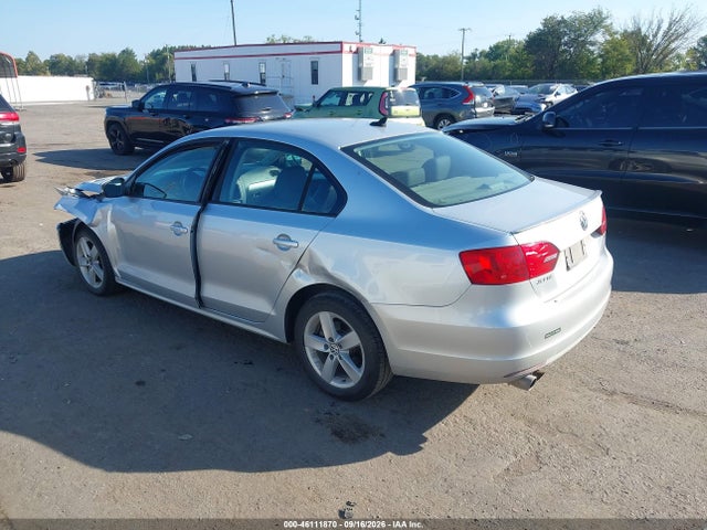 Продаж на аукціоні авто 2011 Volkswagen Jetta 2.0l Tdi, vin: 3VWLL7AJ4BM109885, номер лоту: 46111870