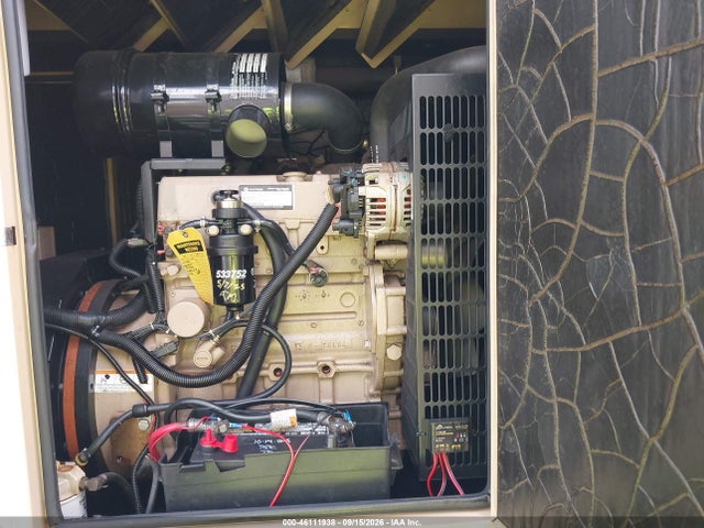 46111938 :رقم المزاد ، 1U9BS15254J087118 vin ، 2004 Generator Generator مزاد بيع
