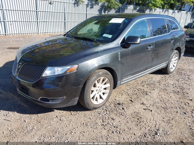 2015 Lincoln Mkt Livery მანქანა იყიდება აუქციონზე, vin: 2LMHJ5NK8FBL00402, აუქციონის ნომერი: 46111959