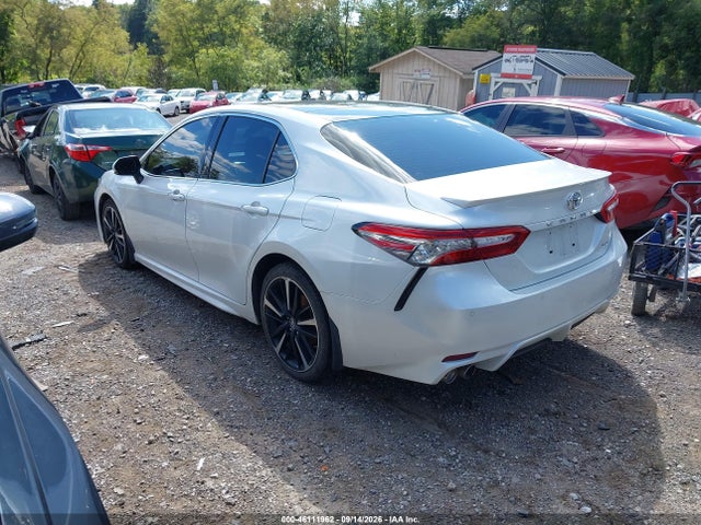 46111962 :رقم المزاد ، 4T1B61HK4JU060694 vin ، 2018 Toyota Camry Xse مزاد بيع