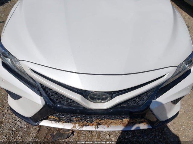 46111962 :رقم المزاد ، 4T1B61HK4JU060694 vin ، 2018 Toyota Camry Xse مزاد بيع