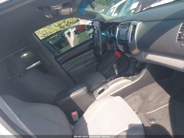 Продажа на аукционе авто 2015 Toyota Tacoma Base V6, vin: 3TMLU4EN4FM198679, номер лота: 46112015