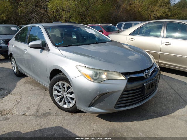 46112027 :رقم المزاد ، 4T4BF1FK1GR542248 vin ، 2016 Toyota Camry Le مزاد بيع
