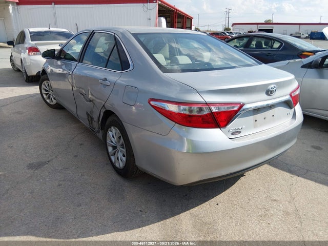46112027 :رقم المزاد ، 4T4BF1FK1GR542248 vin ، 2016 Toyota Camry Le مزاد بيع