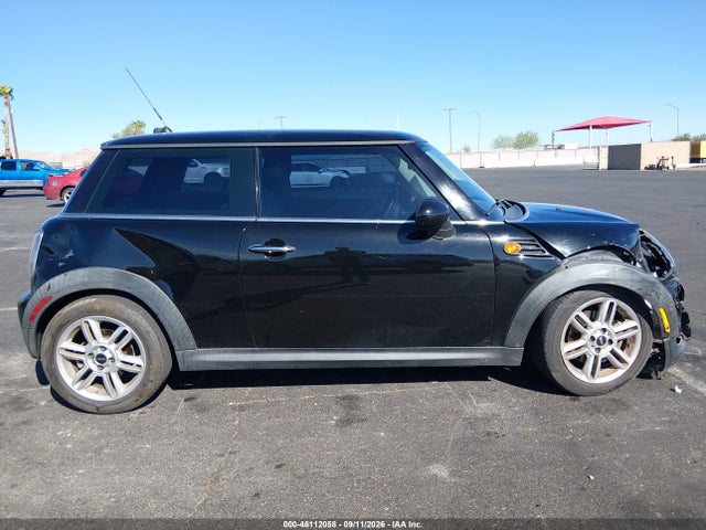 Продаж на аукціоні авто 2013 Mini Hardtop Cooper, vin: WMWSU3C5XDT679850, номер лоту: 46112058