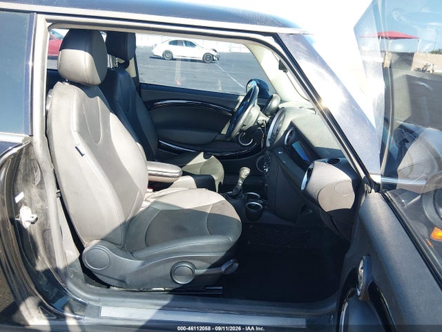 Продаж на аукціоні авто 2013 Mini Hardtop Cooper, vin: WMWSU3C5XDT679850, номер лоту: 46112058