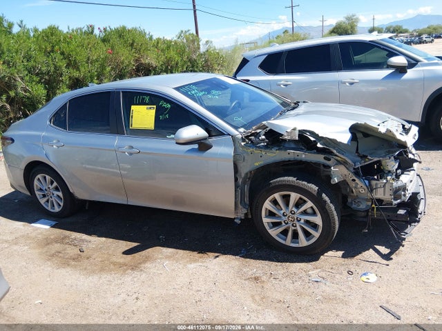 Продажа на аукционе авто 2022 Toyota Camry Le, vin: 4T1C11AK8NU044792, номер лота: 46112075