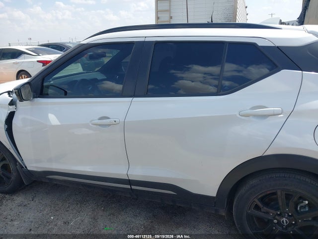 46112125 :رقم المزاد ، 3N1CP5DV6NL494454 vin ، 2022 Nissan Kicks Sr Xtronic Cvt مزاد بيع