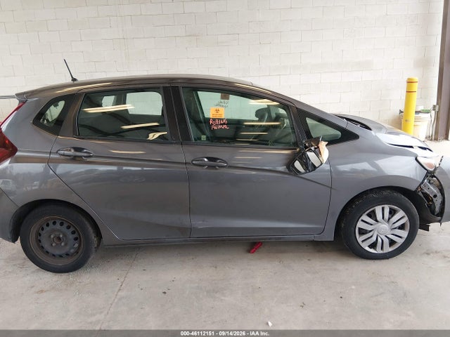 Honda FIT LX 2017 3HGGK5G52HM706758 Image 13