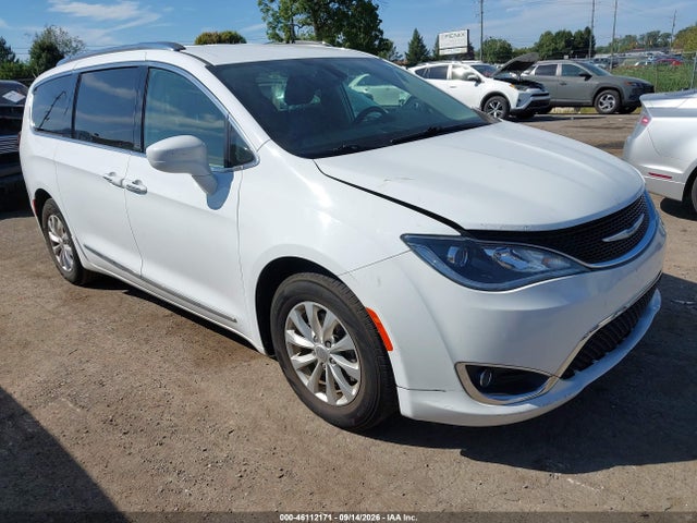 Aukcja sprzedaży 2018 Chrysler Pacifica Touring L, vin: 2C4RC1BG2JR188817, numer aukcji: 46112171