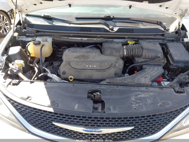 2018 Chrysler Pacifica Touring L მანქანა იყიდება აუქციონზე, vin: 2C4RC1BG2JR188817, აუქციონის ნომერი: 46112171