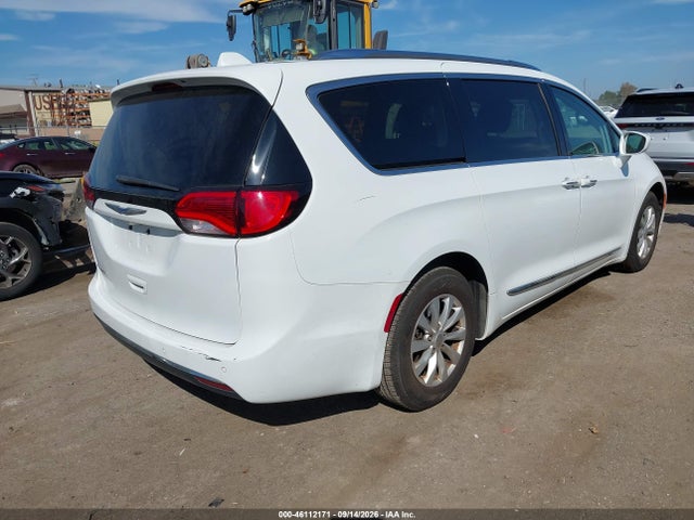 2018 Chrysler Pacifica Touring L მანქანა იყიდება აუქციონზე, vin: 2C4RC1BG2JR188817, აუქციონის ნომერი: 46112171