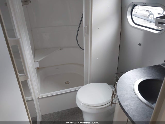 46112239 :رقم المزاد ، 1STC9YP29NJ559266 vin ، 2022 Airstream Other مزاد بيع