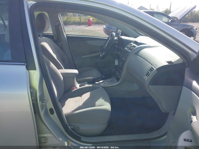 46112260 :رقم المزاد ، 2T1BU4EE7DC995817 vin ، 2013 Toyota Corolla Le مزاد بيع
