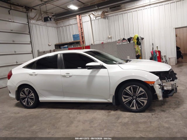 46112372 :رقم المزاد ، 19XFC1F38GE000323 vin ، 2016 Honda Civic Ex-t مزاد بيع