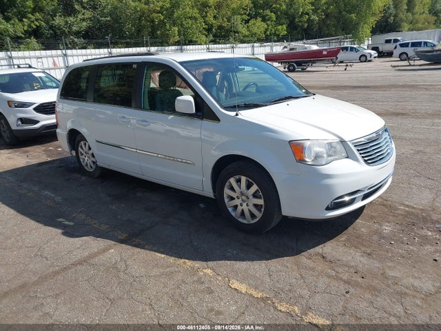 2016 Chrysler Town & Country Touring მანქანა იყიდება აუქციონზე, vin: 2C4RC1BG1GR206149, აუქციონის ნომერი: 46112405