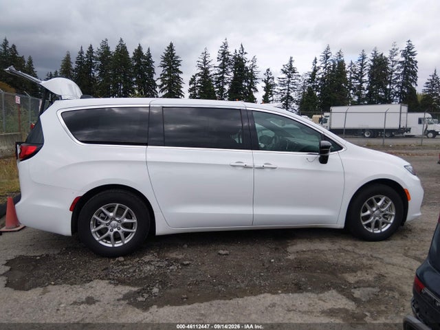2026 Chrysler Pacifica Select მანქანა იყიდება აუქციონზე, vin: 2C4RC1BG1TR229876, აუქციონის ნომერი: 46112447