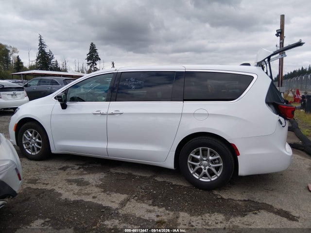 2026 Chrysler Pacifica Select მანქანა იყიდება აუქციონზე, vin: 2C4RC1BG1TR229876, აუქციონის ნომერი: 46112447