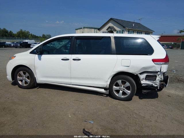 Aukcja sprzedaży 2011 Toyota Sienna, vin: 5TDKA3DCXBS004679, numer aukcji: 46112494
