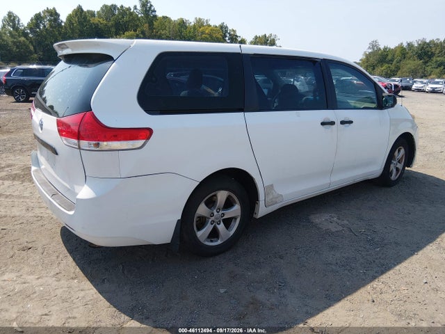 Aukcja sprzedaży 2011 Toyota Sienna, vin: 5TDKA3DCXBS004679, numer aukcji: 46112494