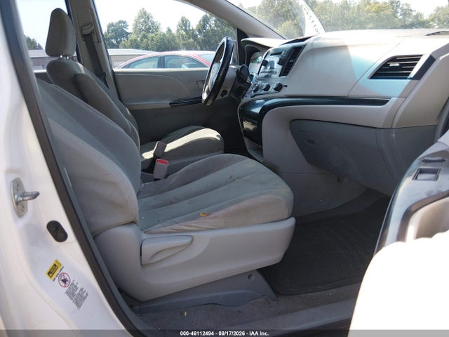 Aukcja sprzedaży 2011 Toyota Sienna, vin: 5TDKA3DCXBS004679, numer aukcji: 46112494