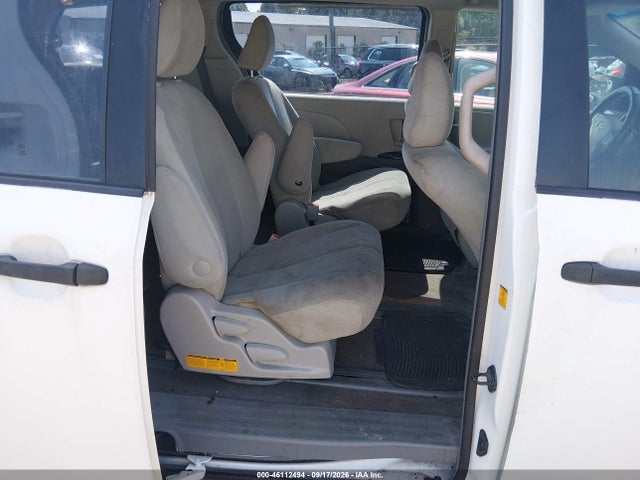 Aukcja sprzedaży 2011 Toyota Sienna, vin: 5TDKA3DCXBS004679, numer aukcji: 46112494