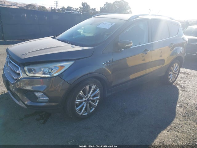 Ford Escape Titanium 2017 1FMCU9J95HUB03899 Image 2