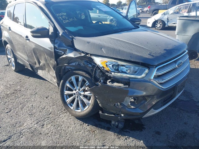 Ford Escape Titanium 2017 1FMCU9J95HUB03899 Image 6