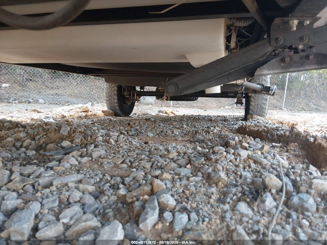 46112610 :رقم المزاد ، 5ZT2CKGC9NY024994 vin ، 2022 Forest River Cherokee مزاد بيع