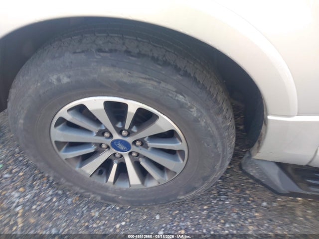 Продажа на аукционе авто 2015 Ford Expedition Xlt, vin: 1FMJU1JT2FEF39752, номер лота: 46112660