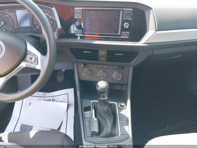 3VWN57BU5KM013341 Volkswagen Jetta 1.4t S