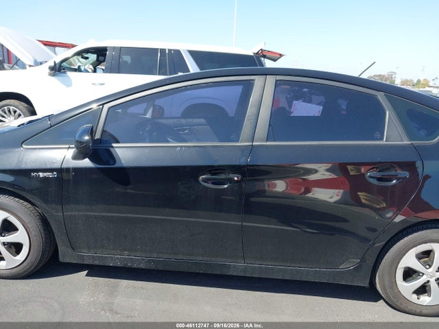 Toyota Prius Two 2015 JTDKN3DU1F0410002 Image 14