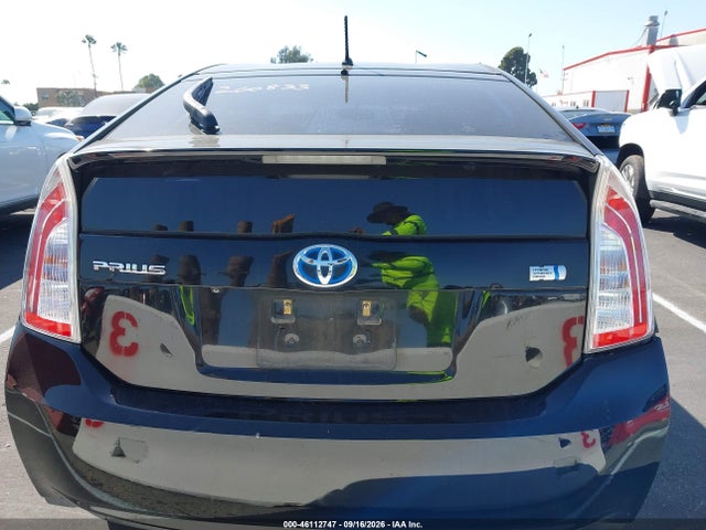 Toyota Prius Two 2015 JTDKN3DU1F0410002 Image 16