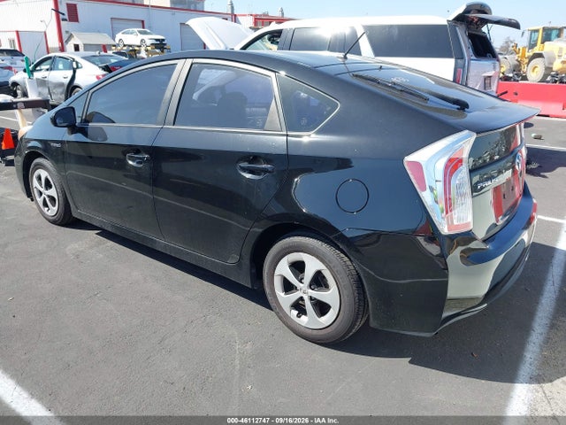Toyota Prius Two 2015 JTDKN3DU1F0410002 Image 3