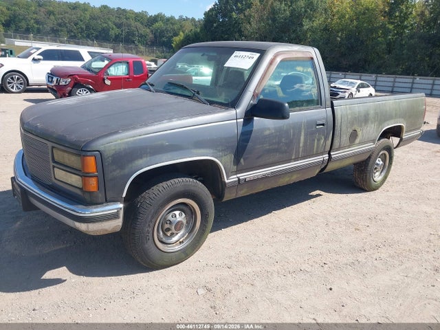 Auction sale of the 2000 Gmc Sierra 2500 Classic Sl, vin: 1GTGC24R1YR101064, lot number: 46112749