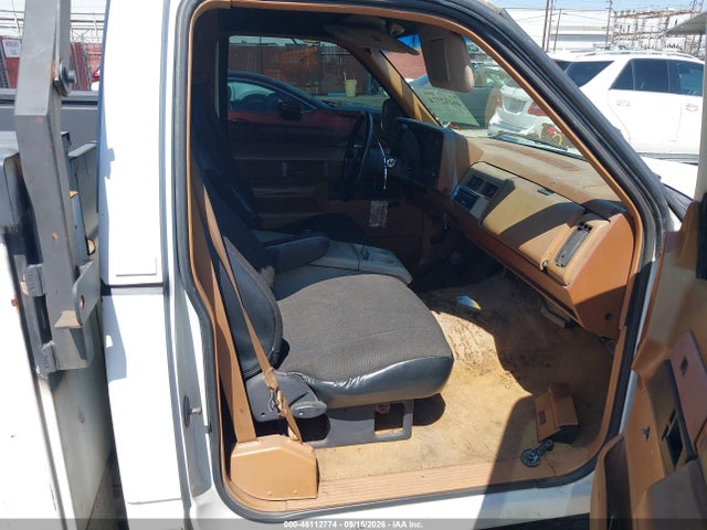 46112774 :رقم المزاد ، 1GCGC34N4KE163415 vin ، 1989 Chevrolet Gmt-400 C3500 مزاد بيع