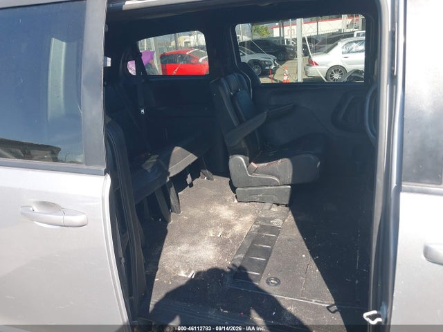 2C4RDGEG1JR145646 Dodge Grand Caravan Gt