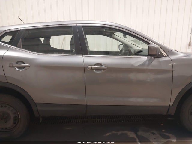 2018 Nissan Rogue Sport S მანქანა იყიდება აუქციონზე, vin: JN1BJ1CR7JW257051, აუქციონის ნომერი: 46112814