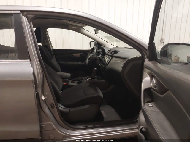 2018 Nissan Rogue Sport S მანქანა იყიდება აუქციონზე, vin: JN1BJ1CR7JW257051, აუქციონის ნომერი: 46112814