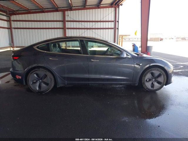 46112824 :رقم المزاد ، 5YJ3E1EB3JF114088 vin ، 2018 Tesla Model 3 Long Range/performance مزاد بيع