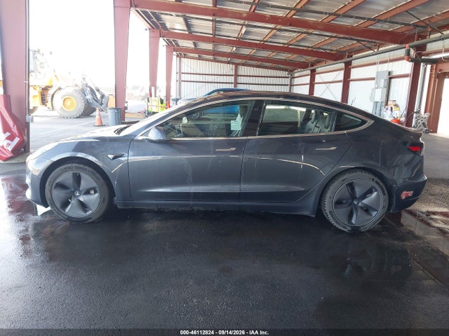46112824 :رقم المزاد ، 5YJ3E1EB3JF114088 vin ، 2018 Tesla Model 3 Long Range/performance مزاد بيع