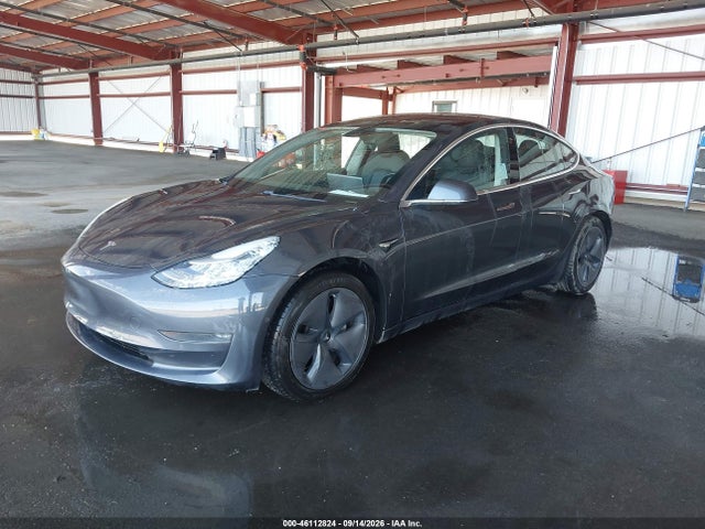 46112824 :رقم المزاد ، 5YJ3E1EB3JF114088 vin ، 2018 Tesla Model 3 Long Range/performance مزاد بيع